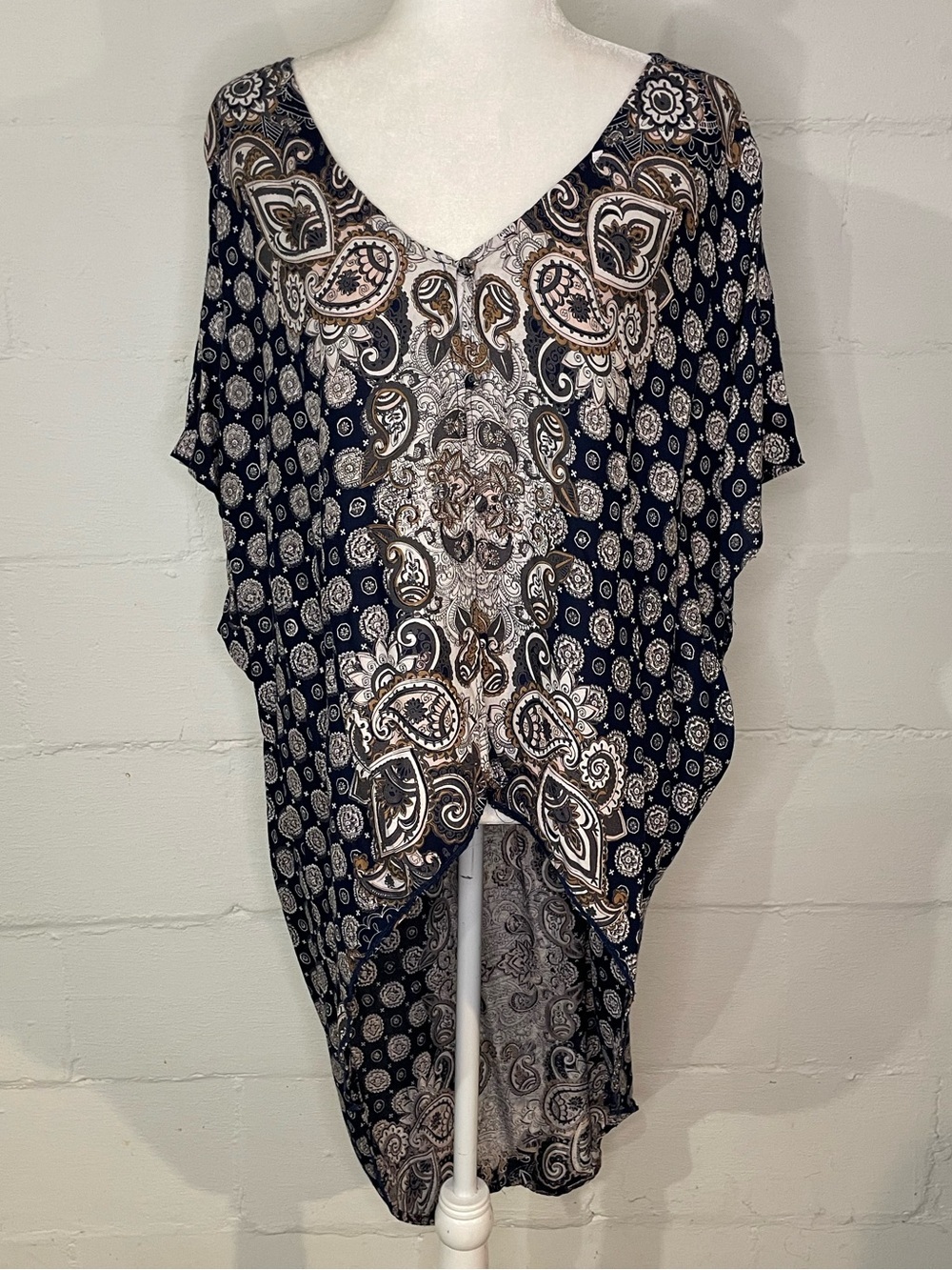 Nostalgia Navy and Cream Paisley Flow Tunic